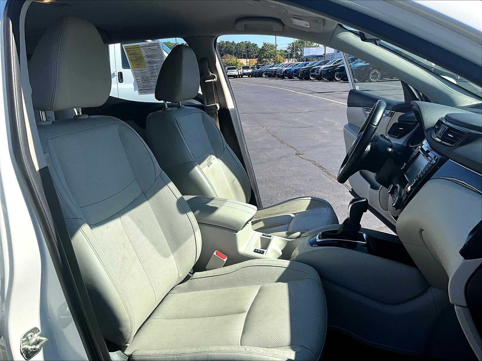 2018 Nissan Rogue Sport SL photo 11