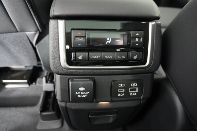 2025 Subaru Ascent Onyx Edition Touring photo 18