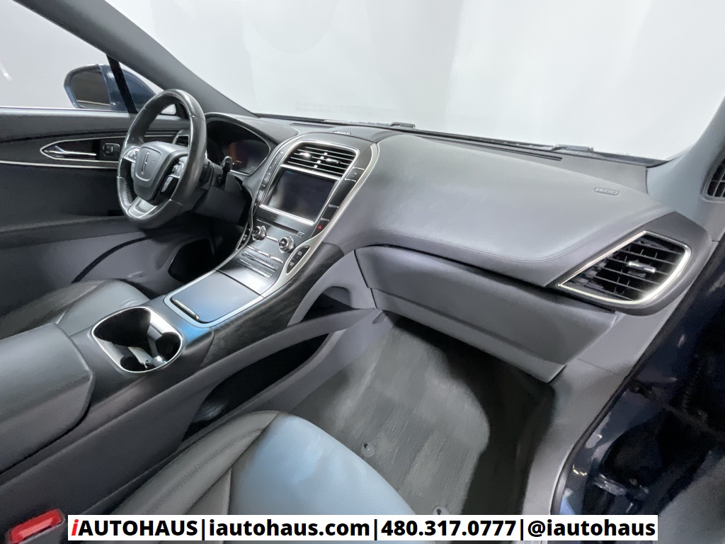 2019 Lincoln Nautilus Reserve photo 17