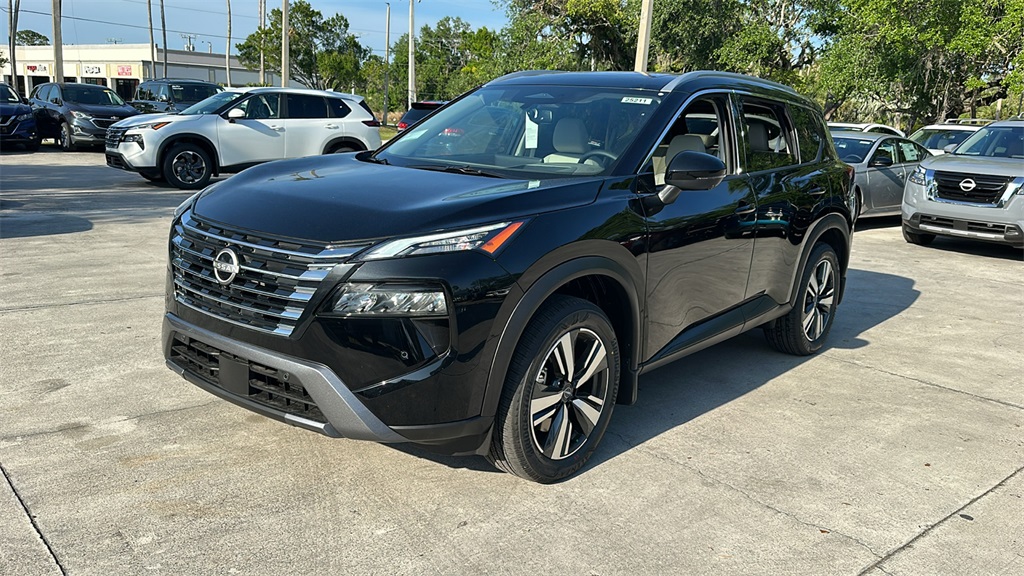 2025 Nissan Rogue SL photo 2