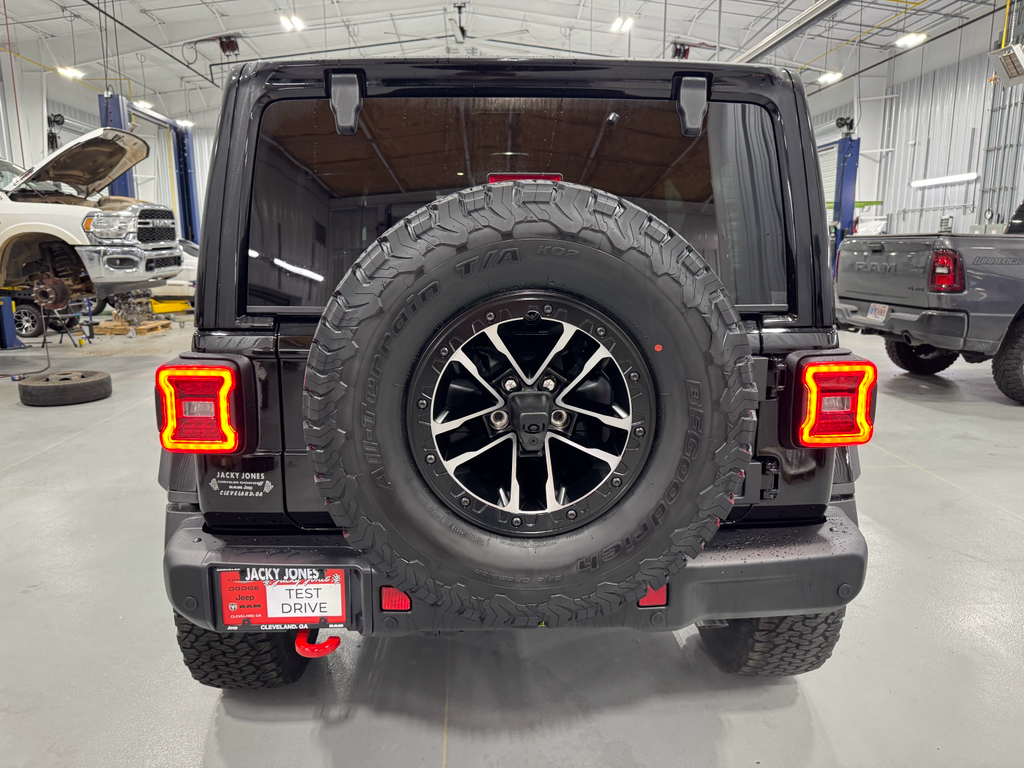 2025 Jeep Wrangler Rubicon X photo 4