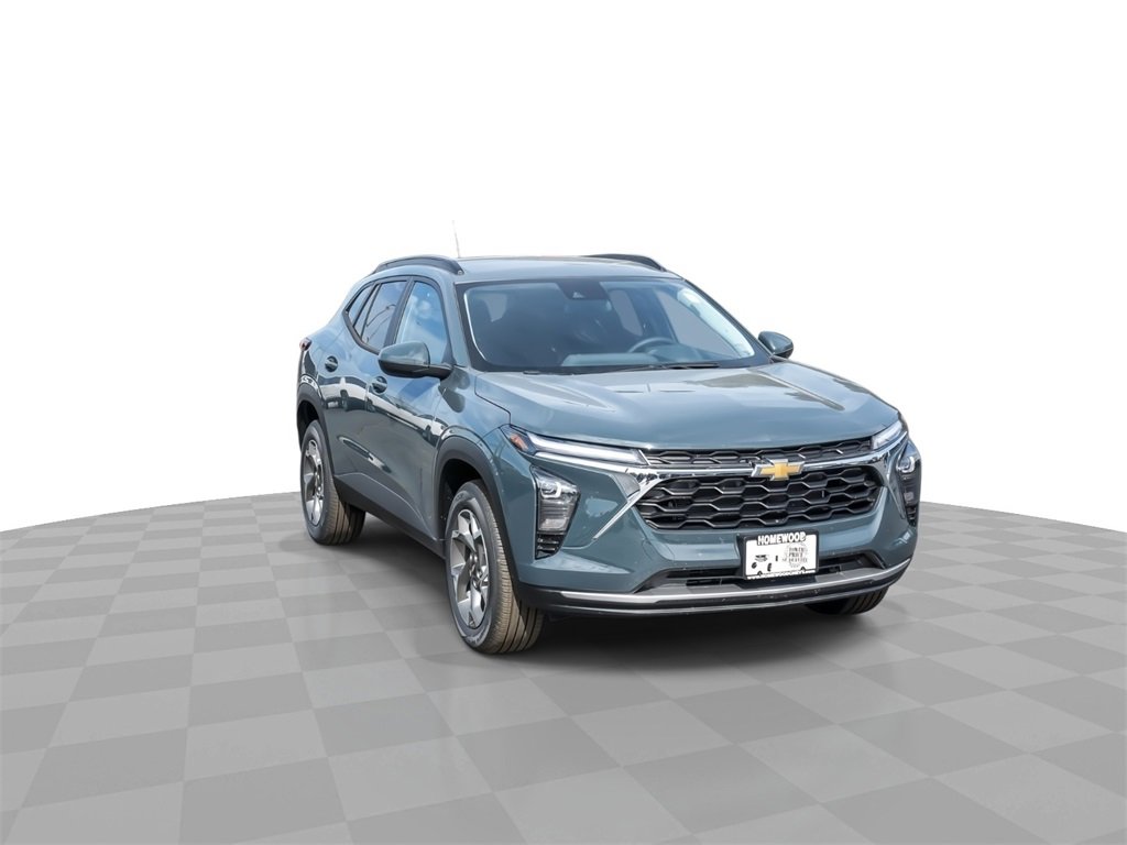 2025 Chevrolet Trax LT photo 3