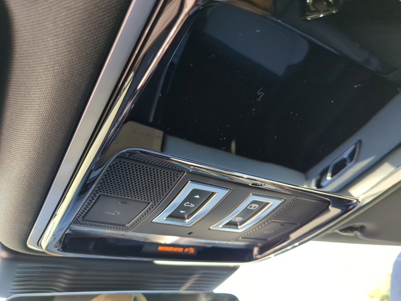 2026 Land Rover Range Rover Velar P250 S photo 18