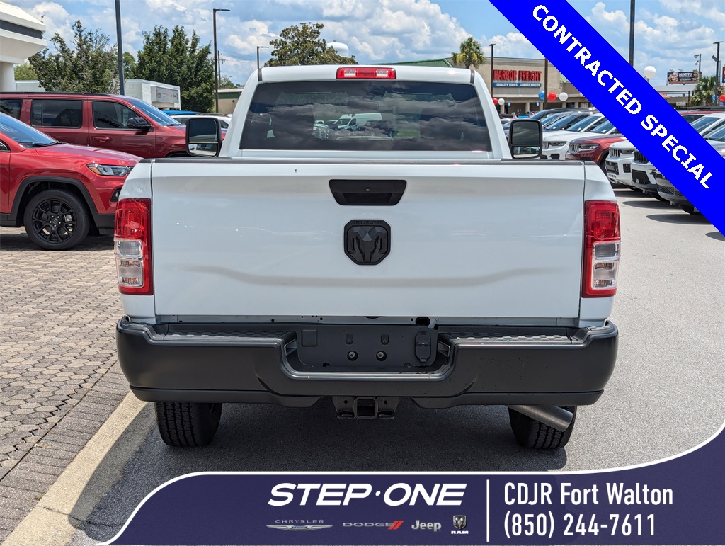 2023 Ram 2500 Tradesman photo 4