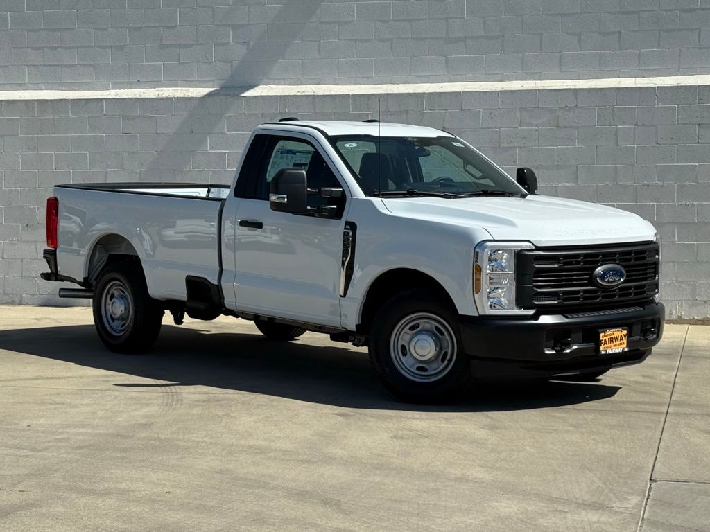 2026 Ford F-250 Super Duty XL's photo