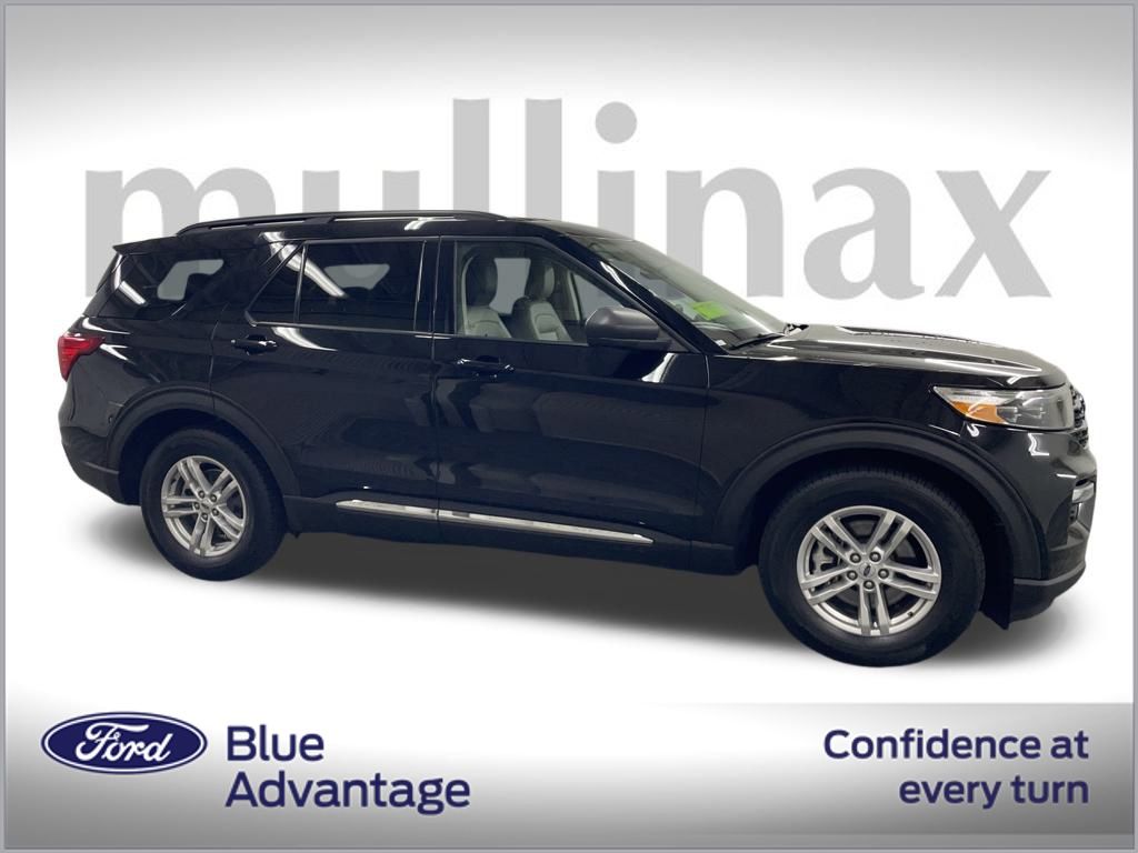 2024 Ford Explorer XLT photo 2
