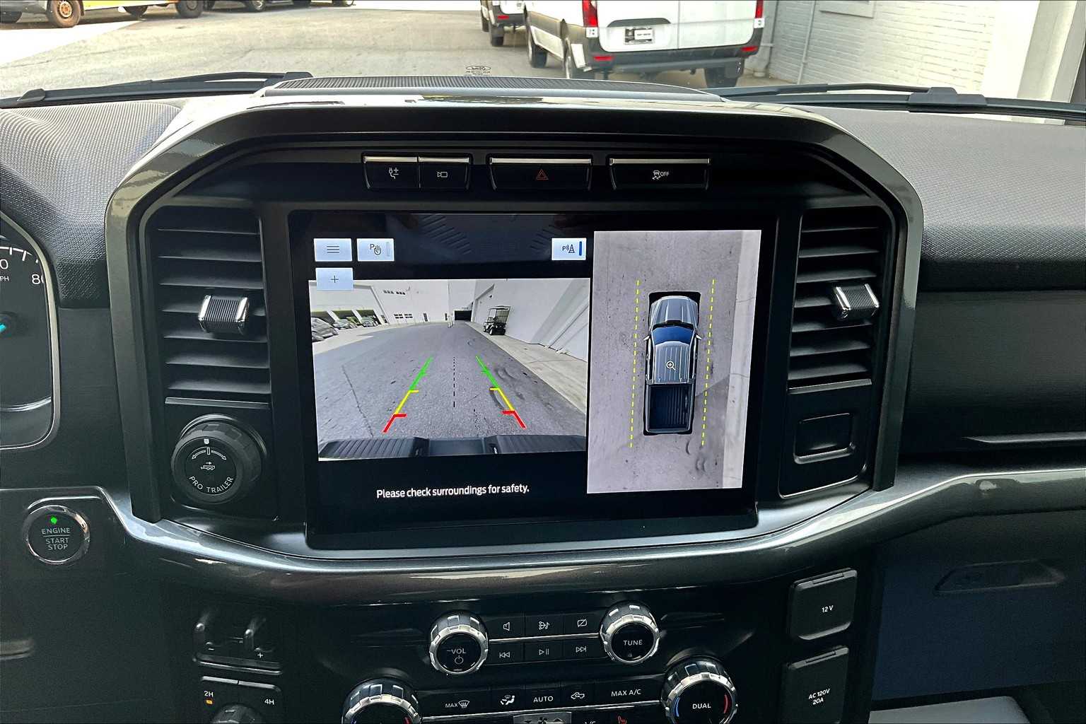 2023 Ford F-150 XLT photo 24
