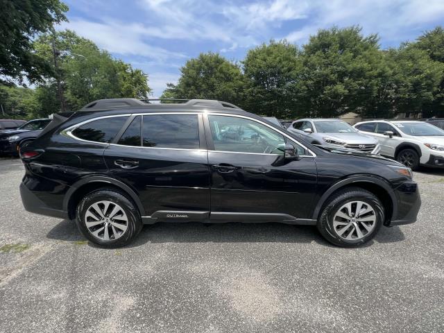 2022 Subaru Outback Premium photo 2