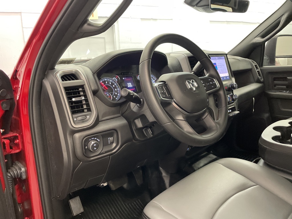 2025 Ram 2500 Tradesman photo 9