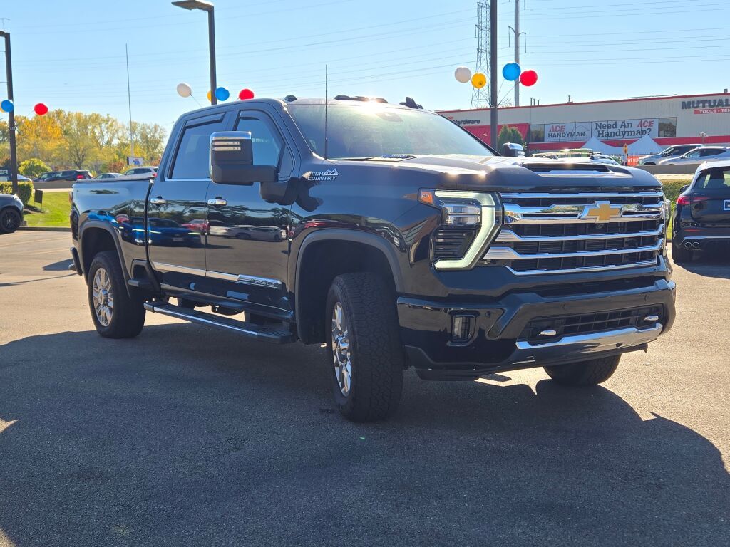 2024 Chevrolet Silverado 2500HD High Country photo 4