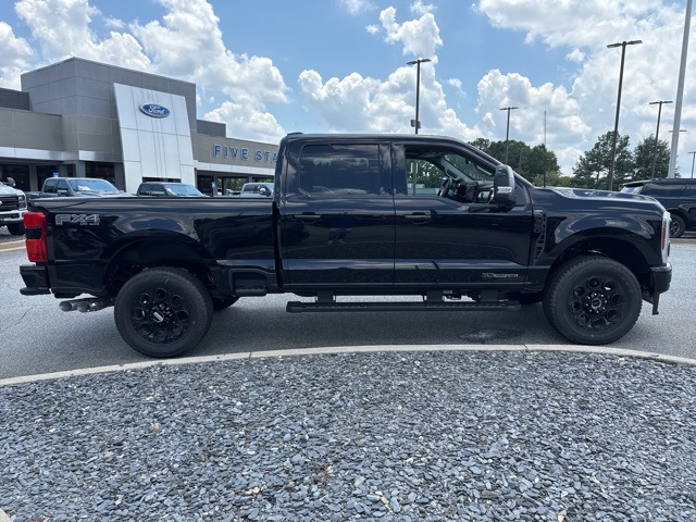 2025 Ford F-350 photo 12