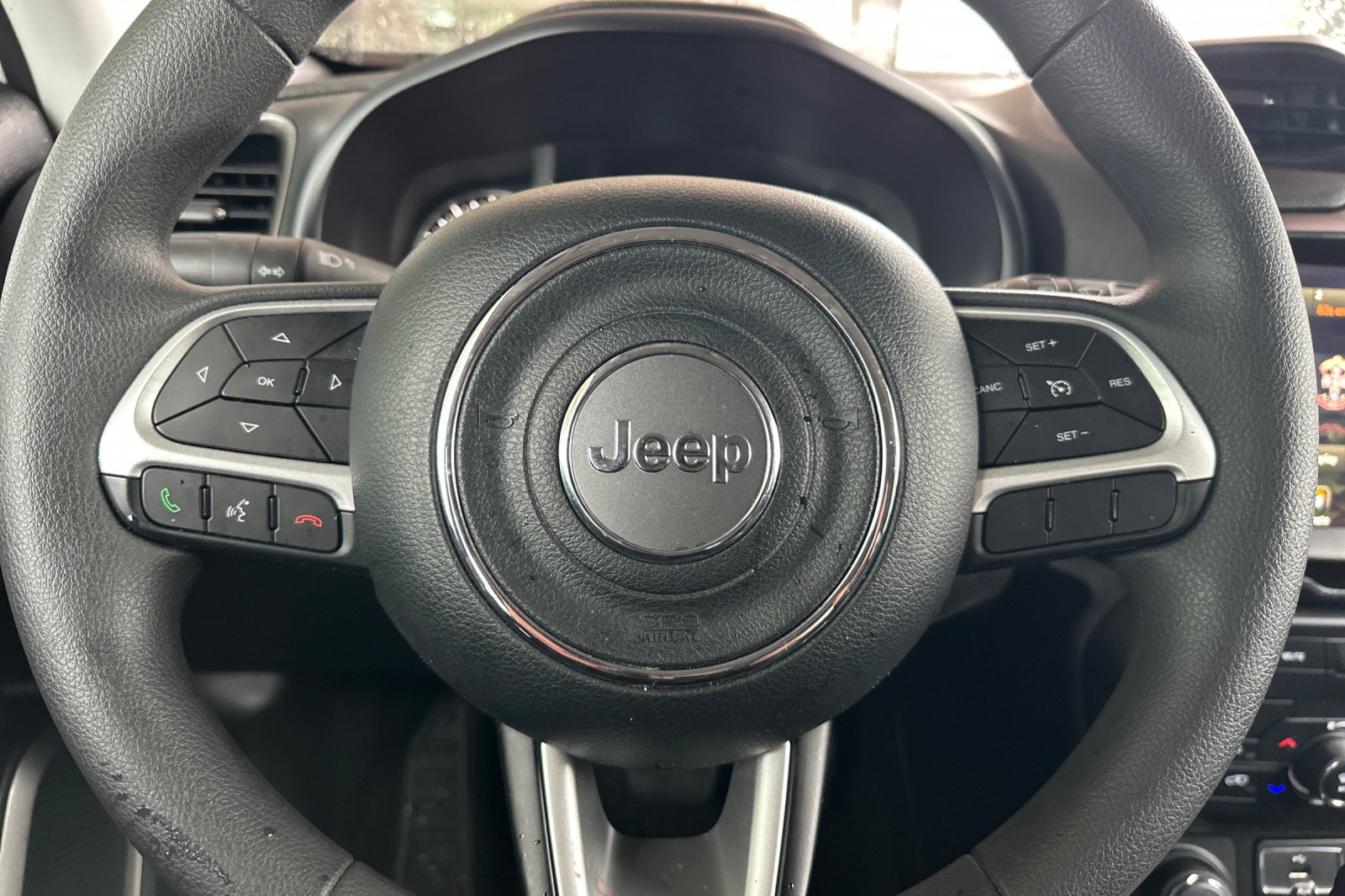 2023 Jeep Renegade Latitude Upland photo 21
