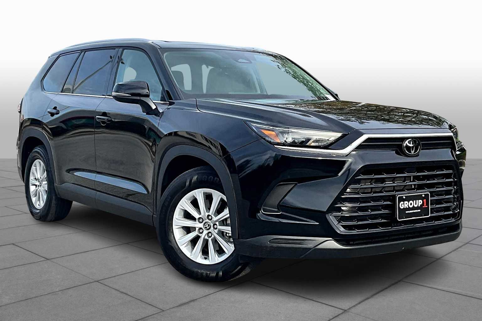 2025 Toyota Highlander Hybrid XLE photo 2