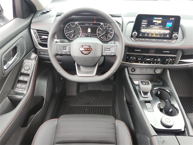 2026 Nissan Rogue SV photo 8
