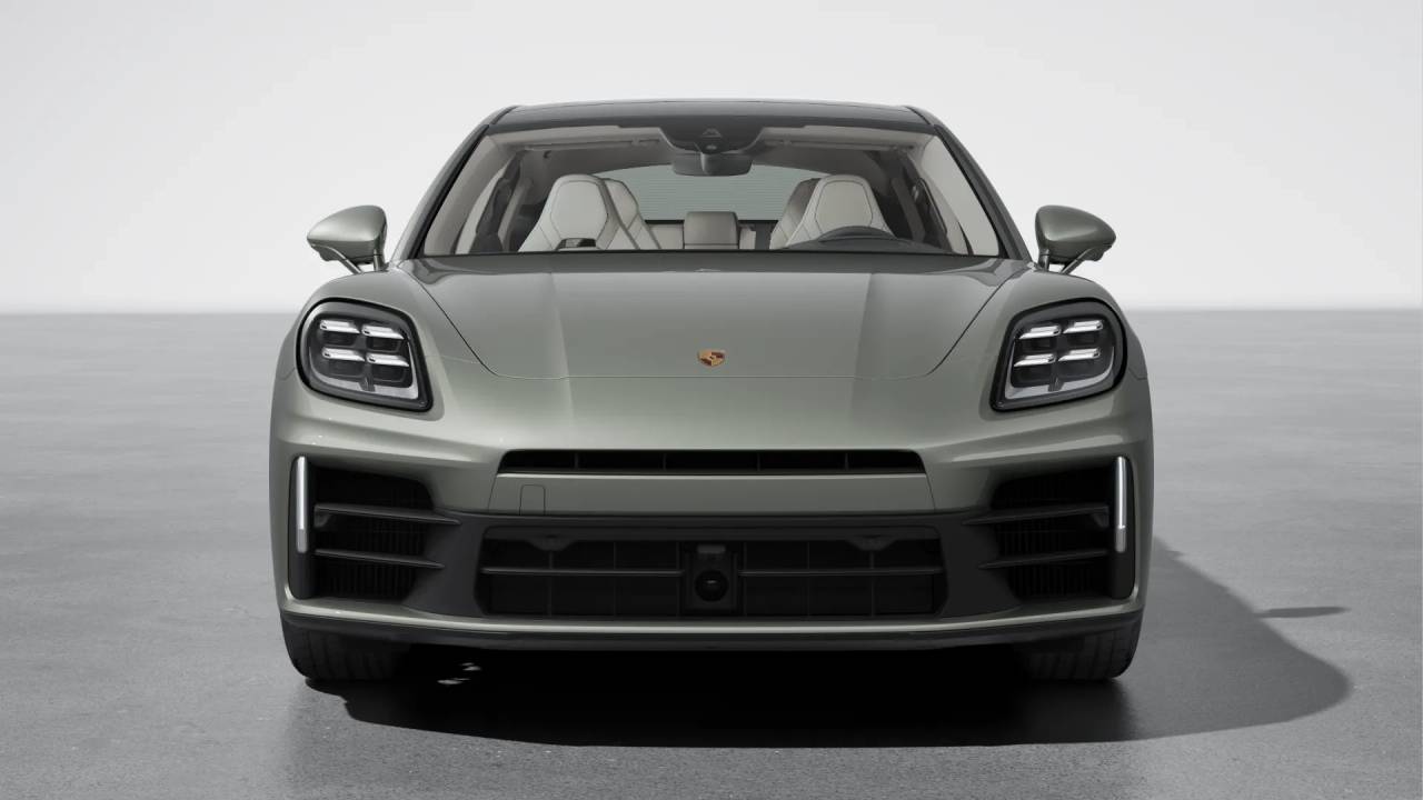 2026 Porsche Panamera 4 photo 4
