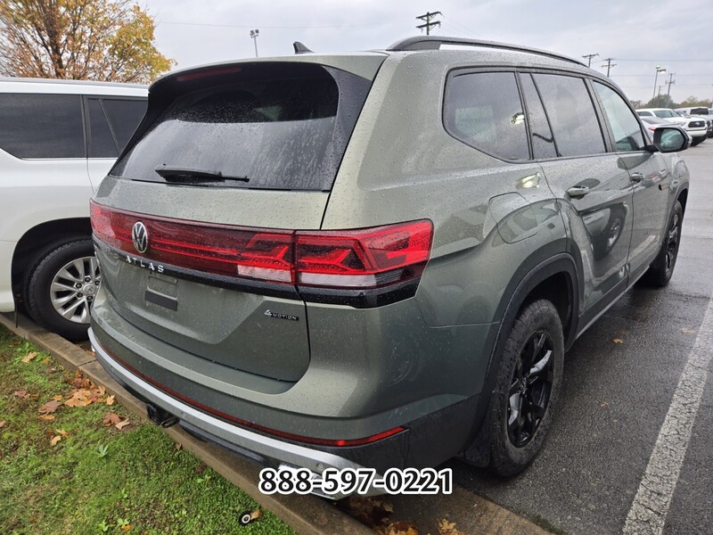 2024 Volkswagen Atlas Peak Edition SE Technology photo 4