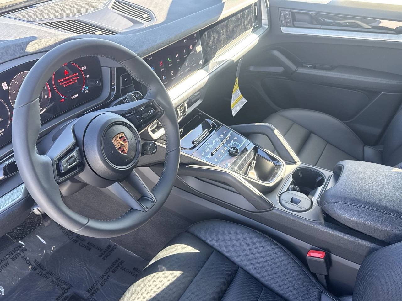 2025 Porsche Cayenne Base photo 4