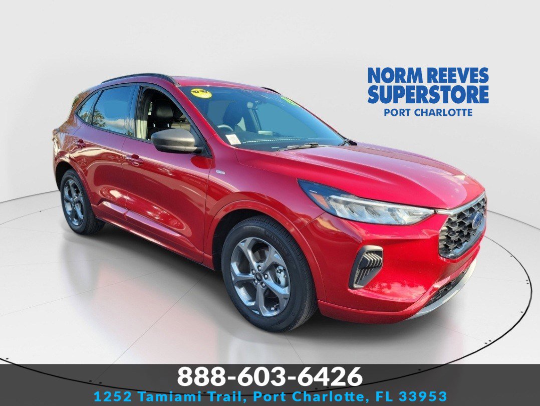 2023 Ford Escape ST-Line's photo