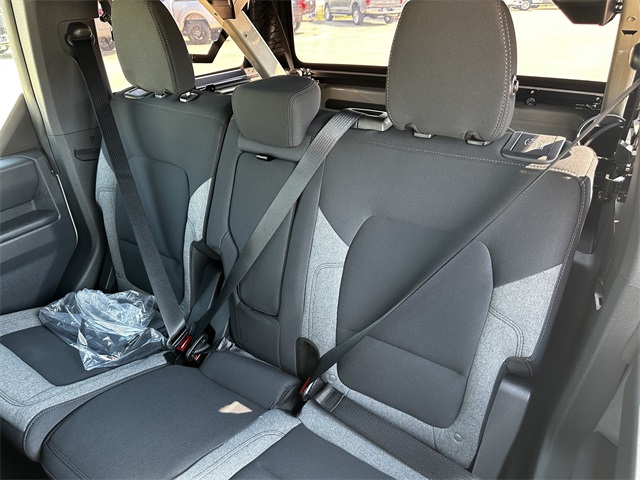 2025 Ford Bronco Base photo 10