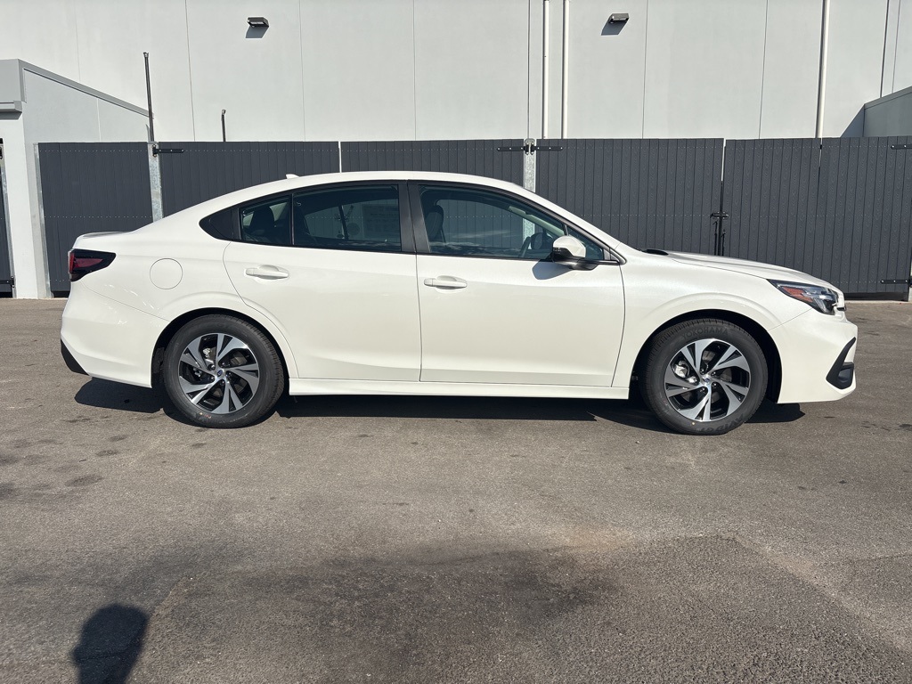 2025 Subaru Legacy Premium photo 2