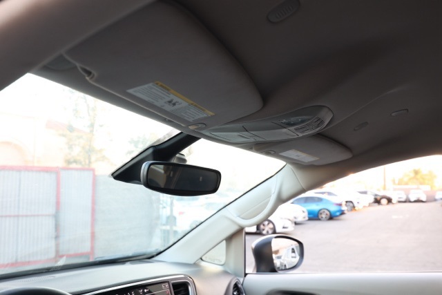 2023 Chrysler Pacifica Touring L photo 11