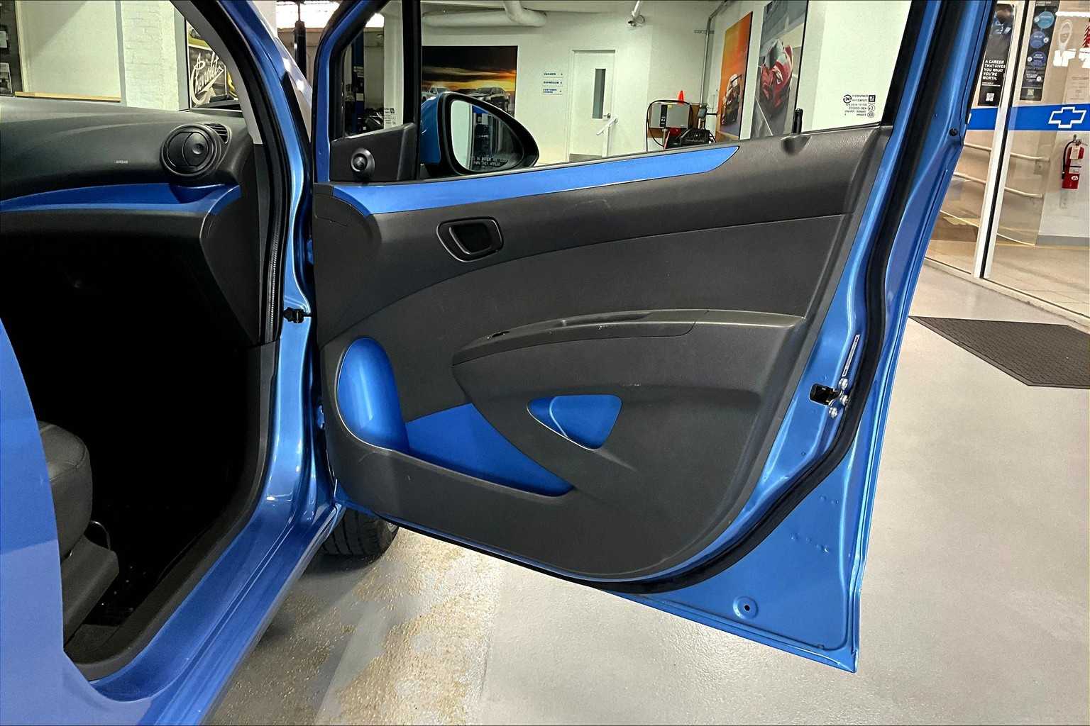 2014 Chevrolet Spark LS photo 11