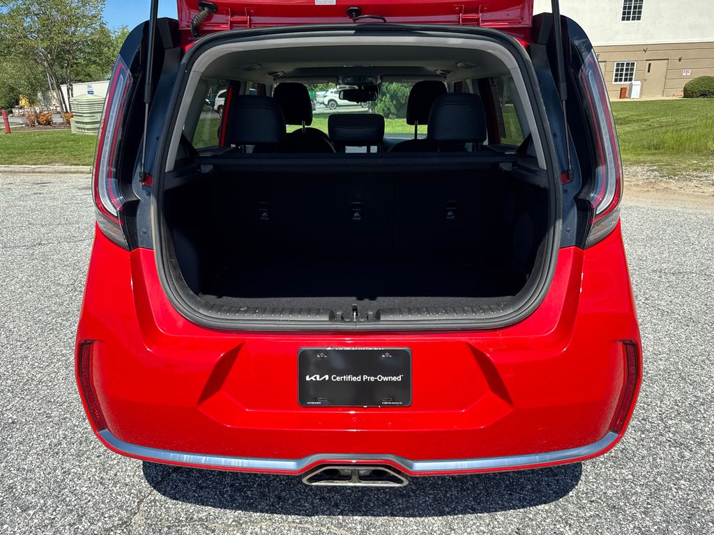 2025 Kia Soul GT-Line photo 16