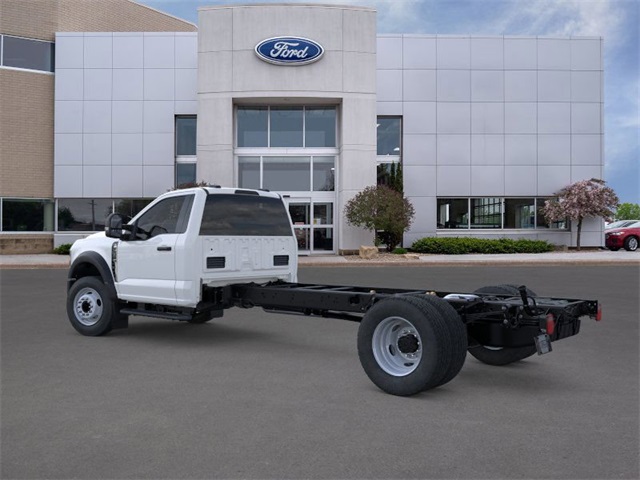 2025 Ford F-600 photo 4