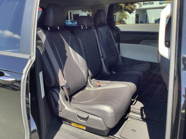 2022 Kia Carnival LX photo 28
