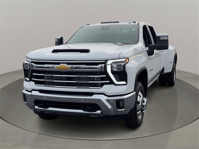2026 Chevrolet Silverado 3500HD LTZ photo 4