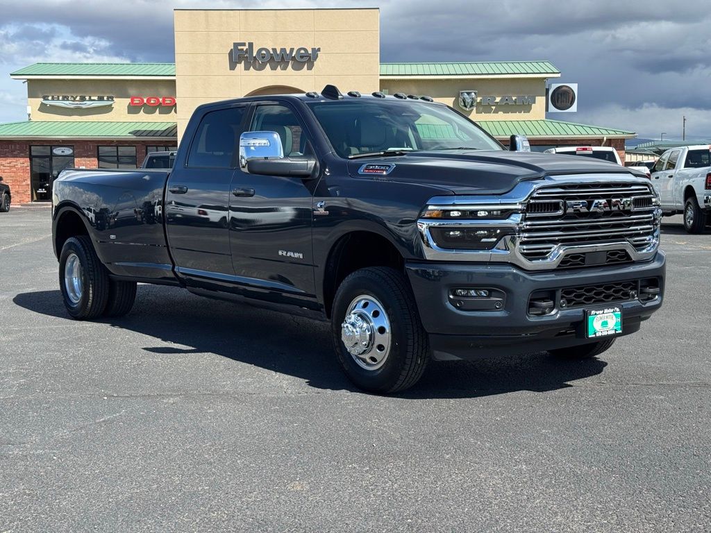 2026 RAM Ram 3500 Pickup Laramie's photo