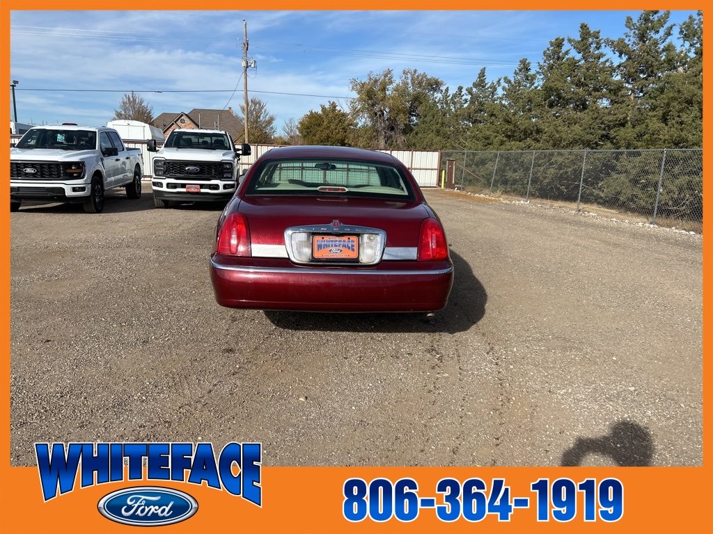 1999 Lincoln Town Car Signature Limited photo 4
