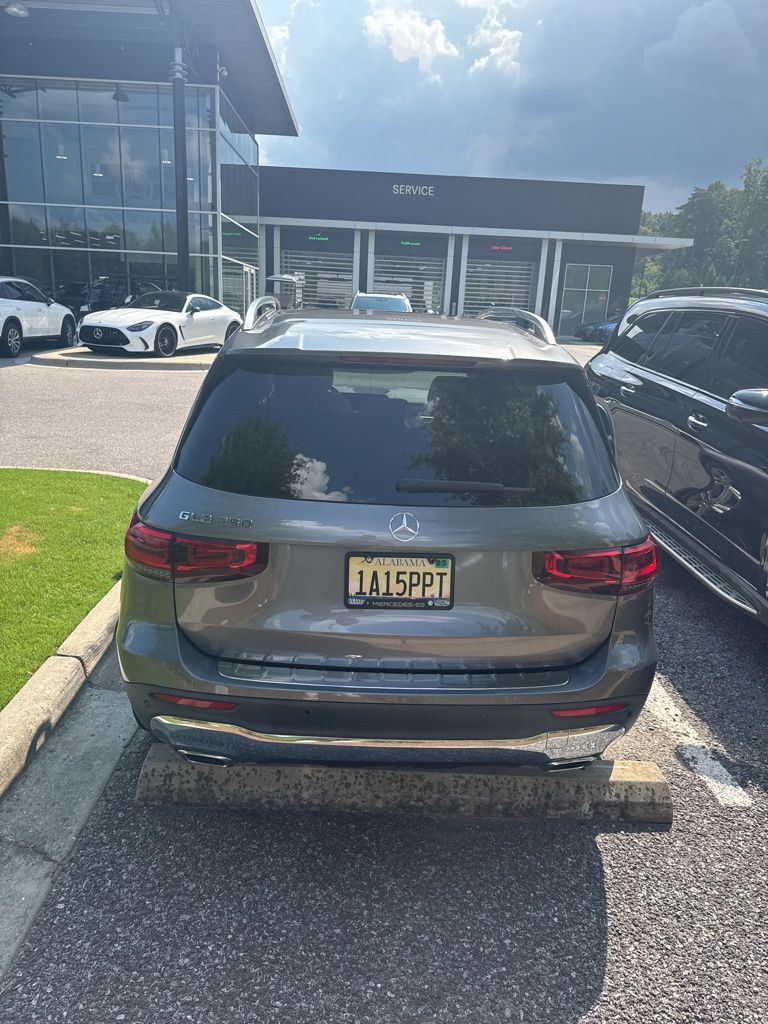 2021 Mercedes Benz GLB 250 photo 4