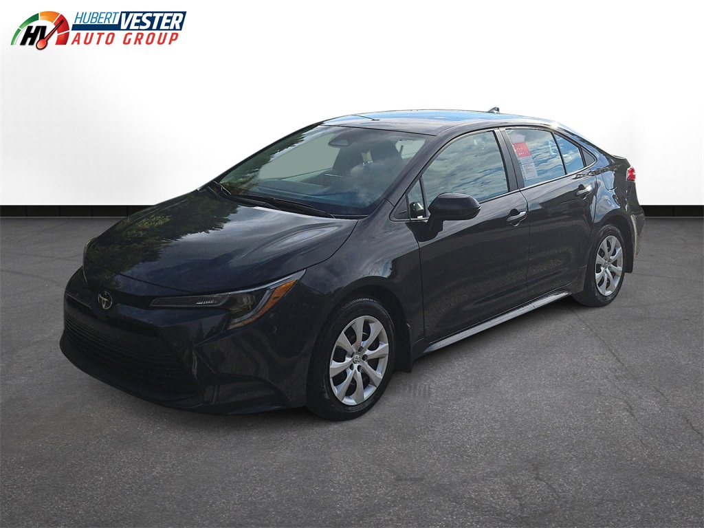 2025 Toyota Corolla LE photo 2