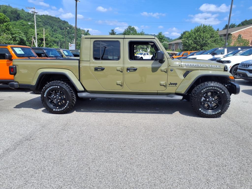 2025 Jeep Gladiator Sport photo 2
