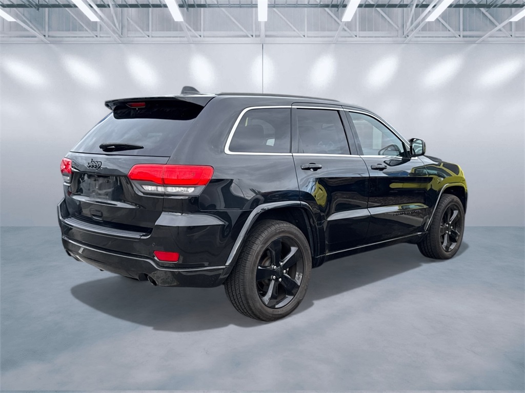 2015 Jeep Grand Cherokee Altitude photo 3
