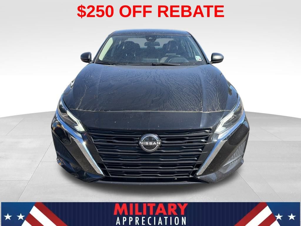 2024 Nissan Altima 2.5 SV photo 2