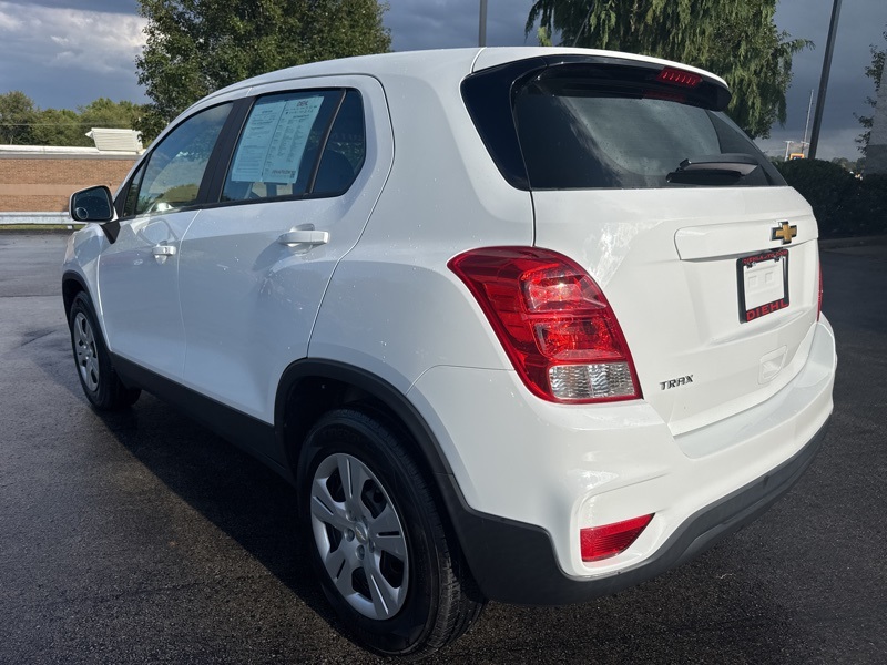 2018 Chevrolet Trax LS photo 5
