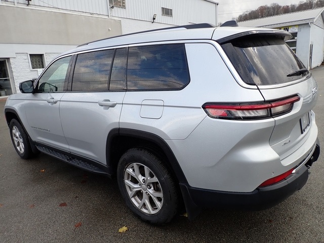 2023 Jeep Grand Cherokee Limited photo 2