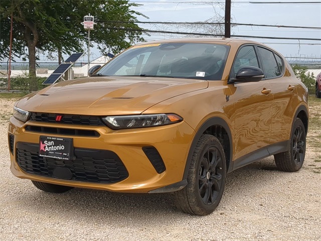 2024 Dodge Hornet GT photo 2
