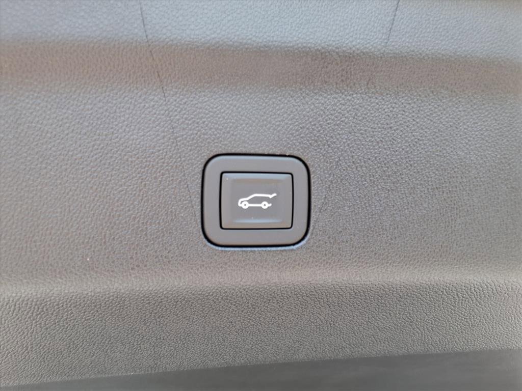 2025 Chevrolet Tahoe High Country photo 27
