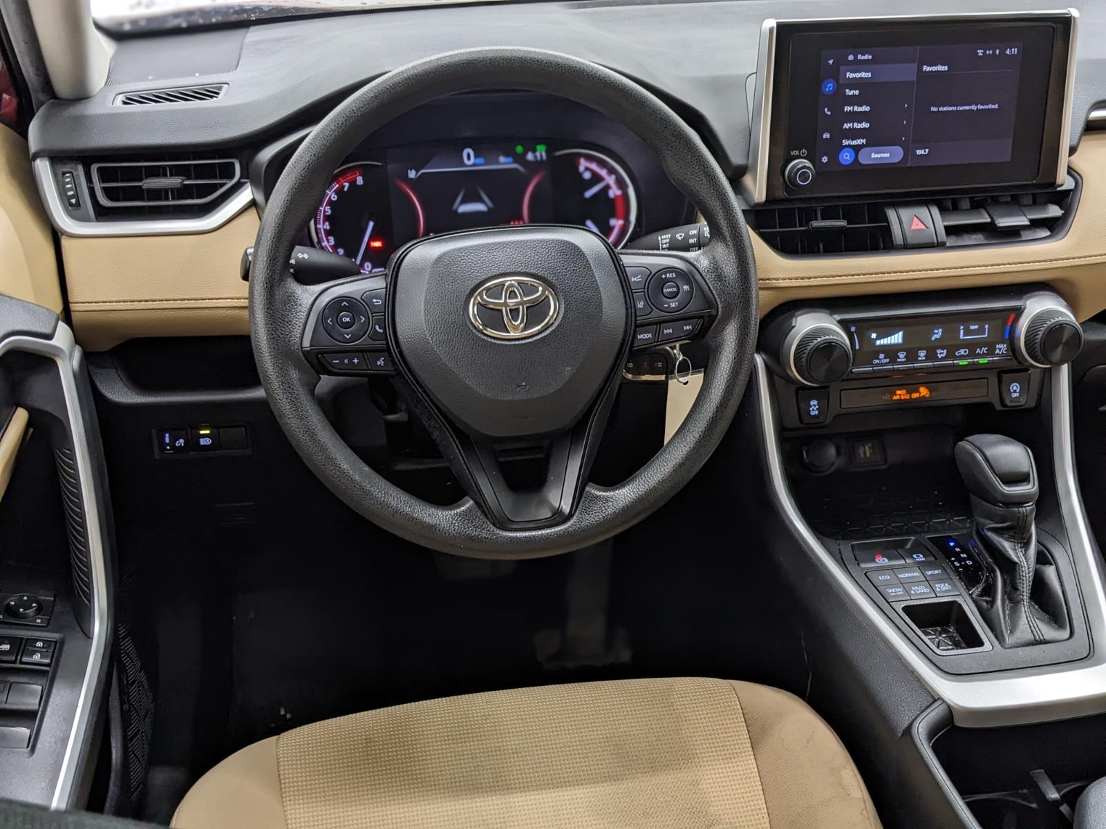 2023 Toyota RAV4 LE photo 4