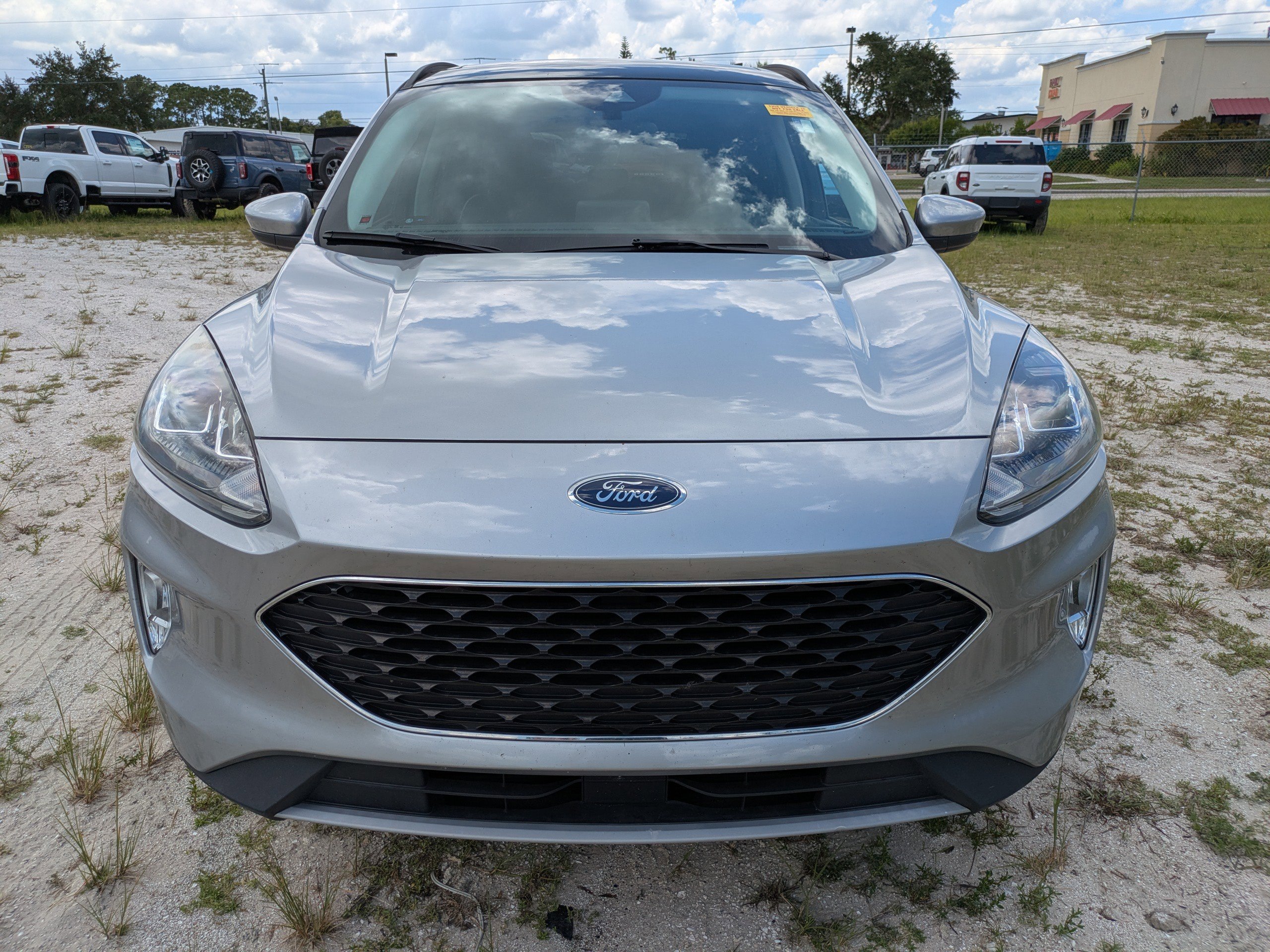 2022 Ford Escape SEL photo 8