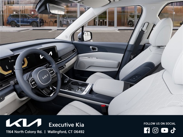 2025 Kia Carnival EX photo 16