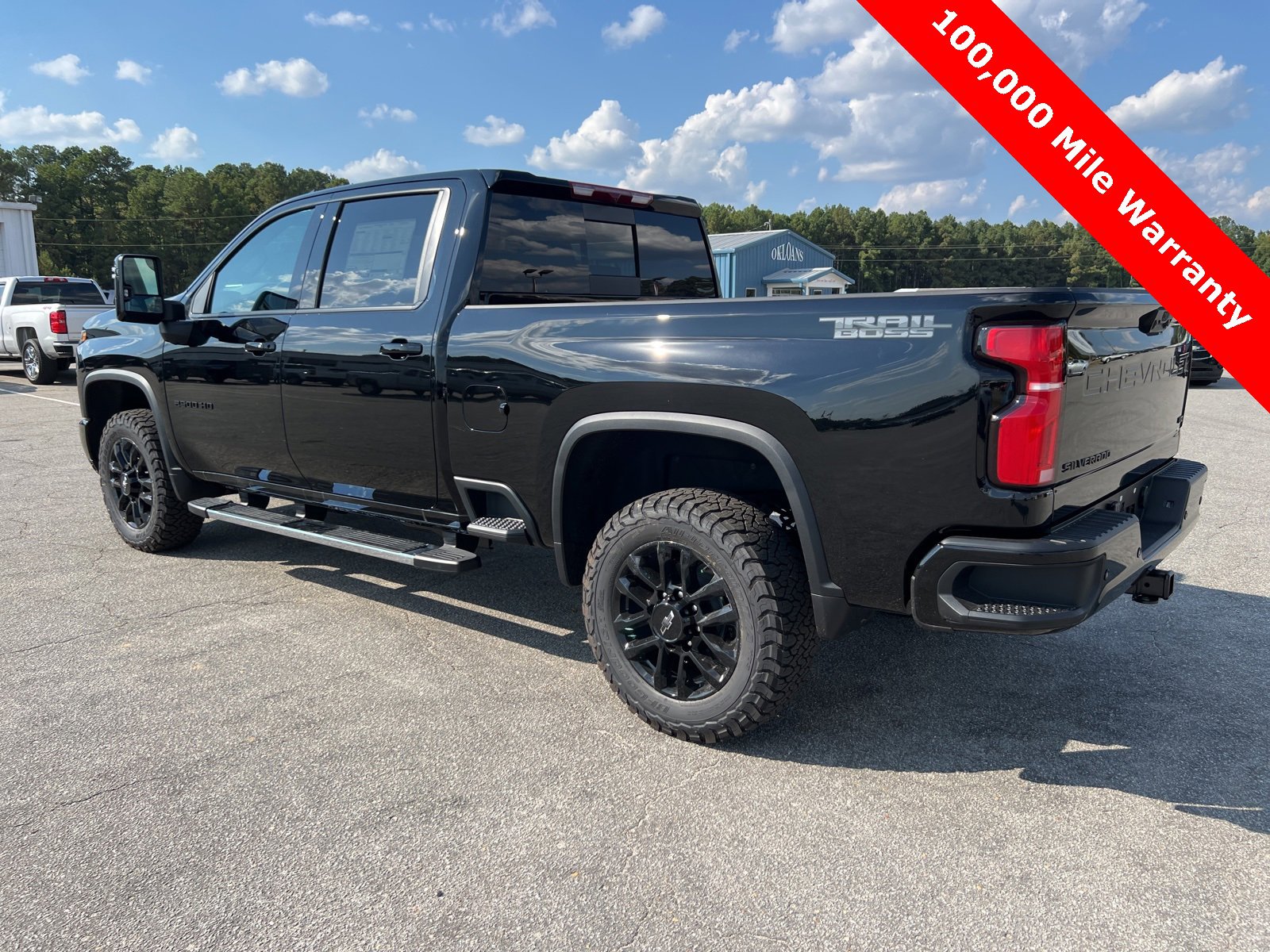 2025 Chevrolet Silverado 2500HD LTZ Trail Boss photo 2