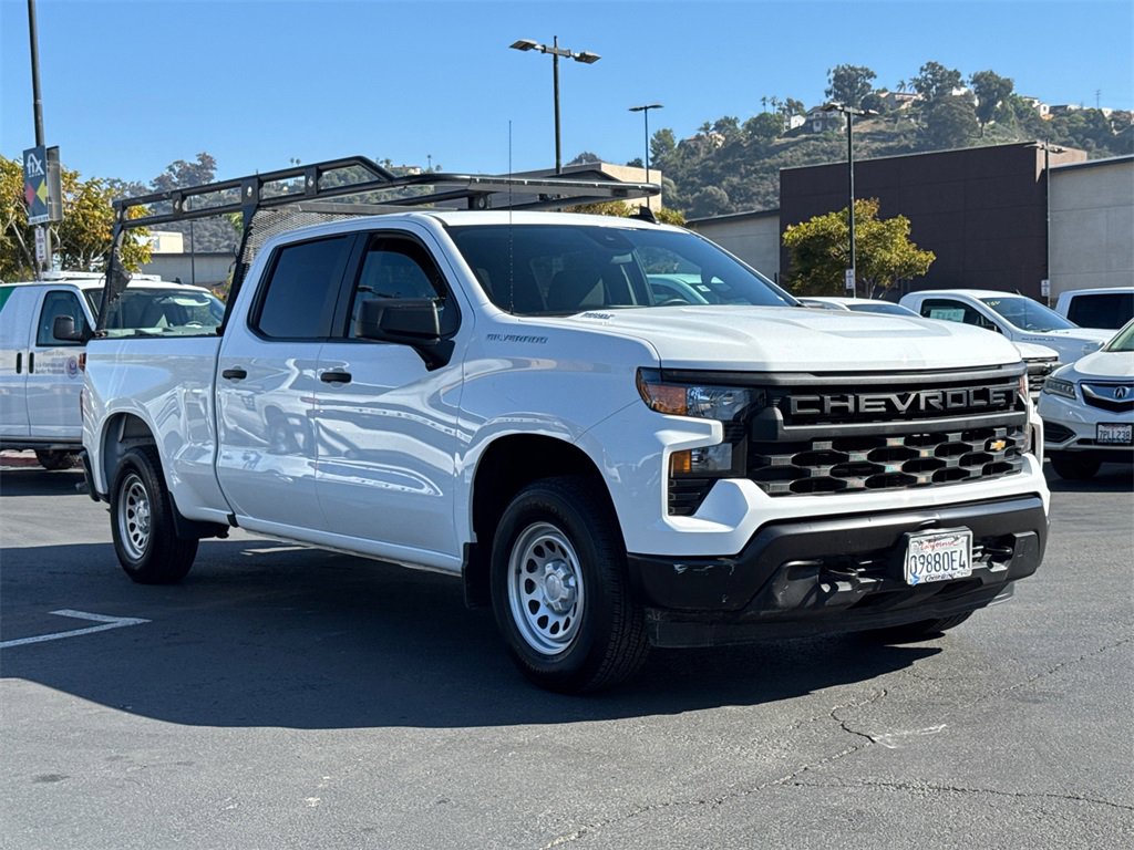 2025 Chevrolet Silverado 1500 photo 2