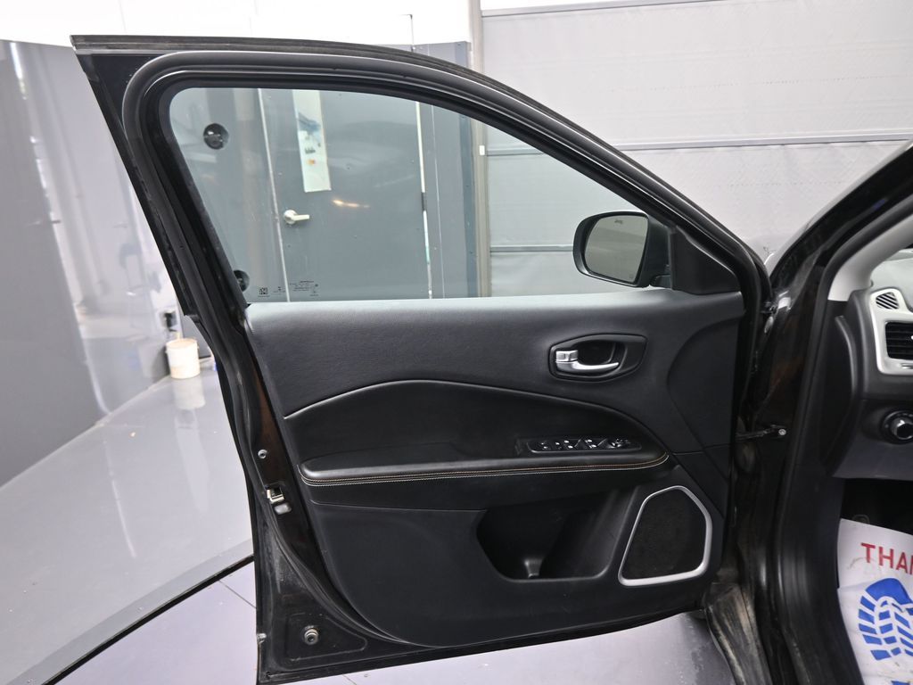 2021 Jeep Compass Sport photo 34