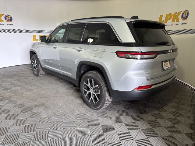 2025 Jeep Grand Cherokee Limited photo 5