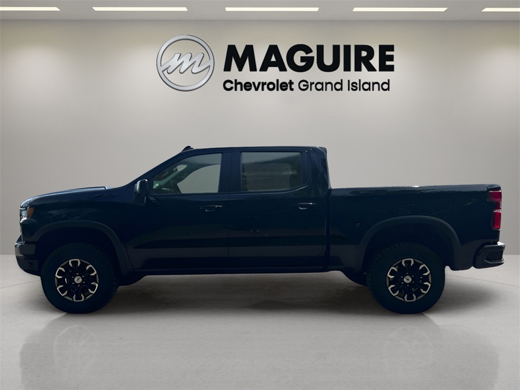2024 Chevrolet Silverado 1500 ZR2 photo 3