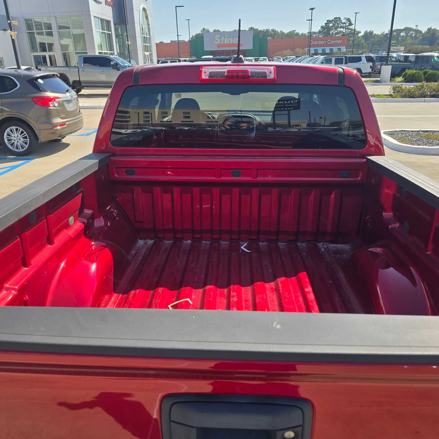 2021 Chevrolet Colorado LT photo 3